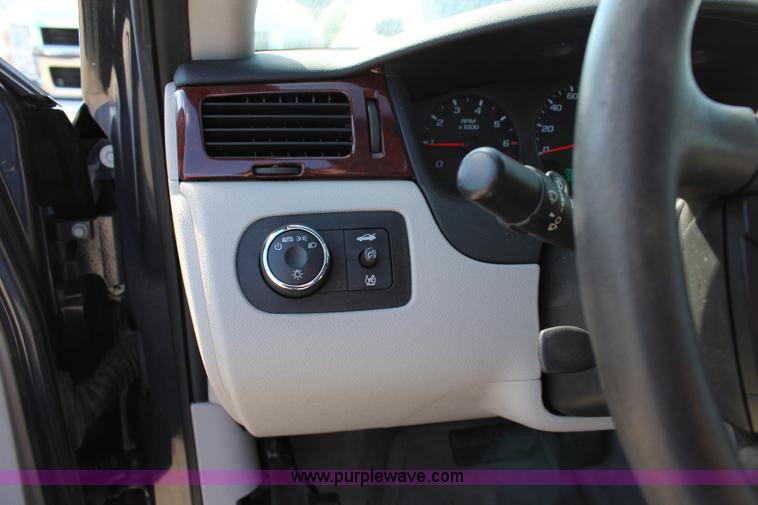 image for item L2317 2008 Chevrolet Impala LS