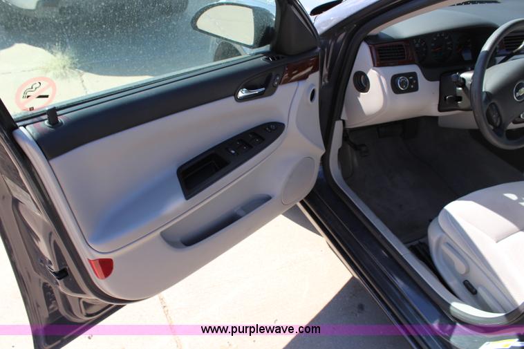 image for item L2318 2008 Chevrolet Impala LS