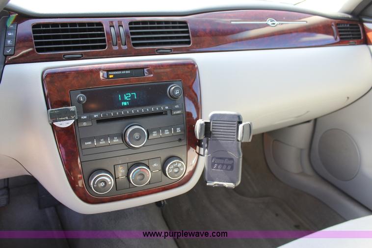 image for item L2318 2008 Chevrolet Impala LS