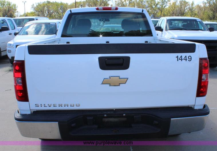 image for item L2319 2008 Chevrolet Silverado 1500 Ext. Cab pickup truck