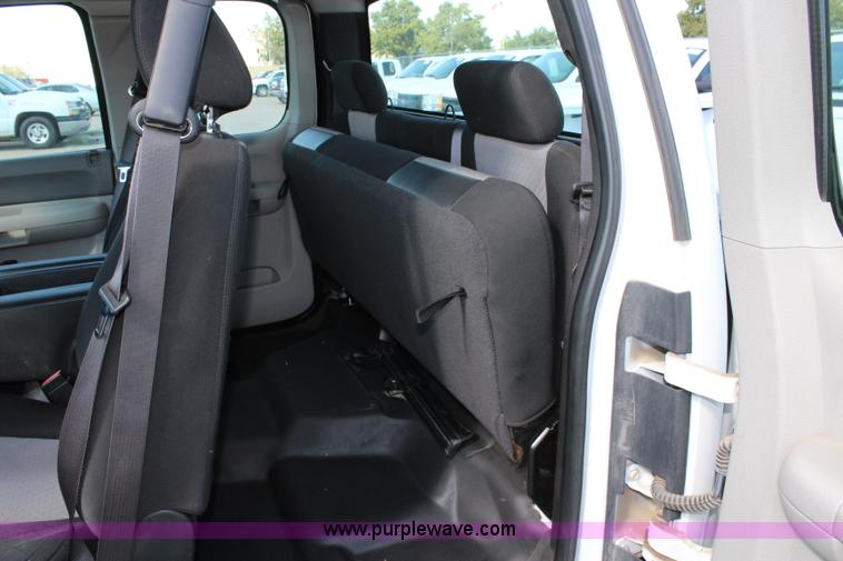 image for item L2319 2008 Chevrolet Silverado 1500 Ext. Cab pickup truck