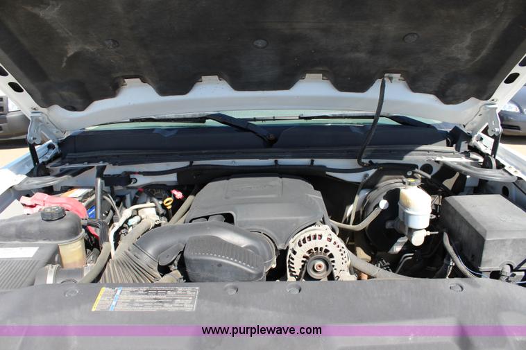 image for item L2319 2008 Chevrolet Silverado 1500 Ext. Cab pickup truck