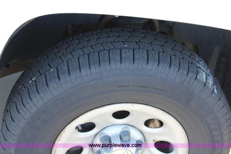 image for item L2319 2008 Chevrolet Silverado 1500 Ext. Cab pickup truck