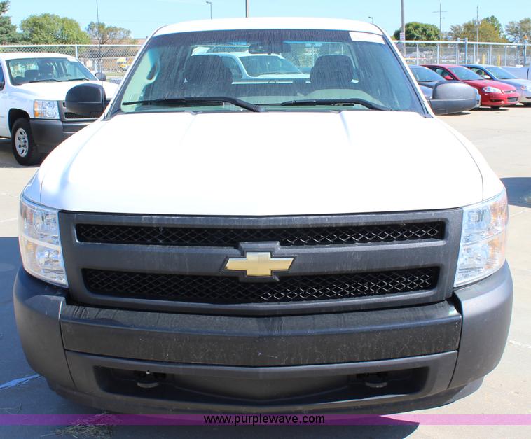 image for item L2320 2008 Chevrolet Silverado 1500 Ext. Cab pickup truck