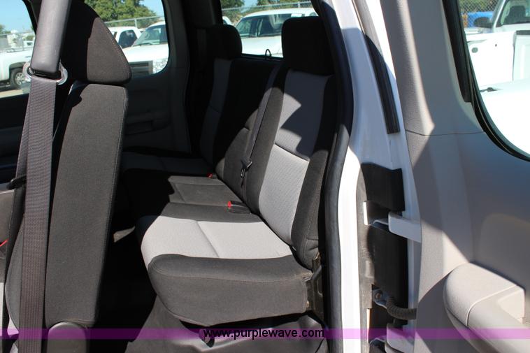 image for item L2320 2008 Chevrolet Silverado 1500 Ext. Cab pickup truck