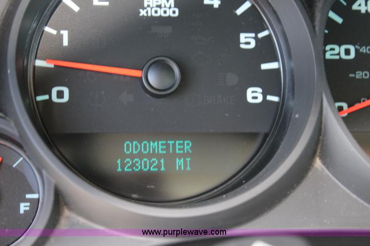 image for item L2320 2008 Chevrolet Silverado 1500 Ext. Cab pickup truck