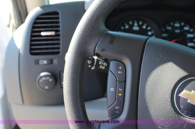 image for item L2320 2008 Chevrolet Silverado 1500 Ext. Cab pickup truck