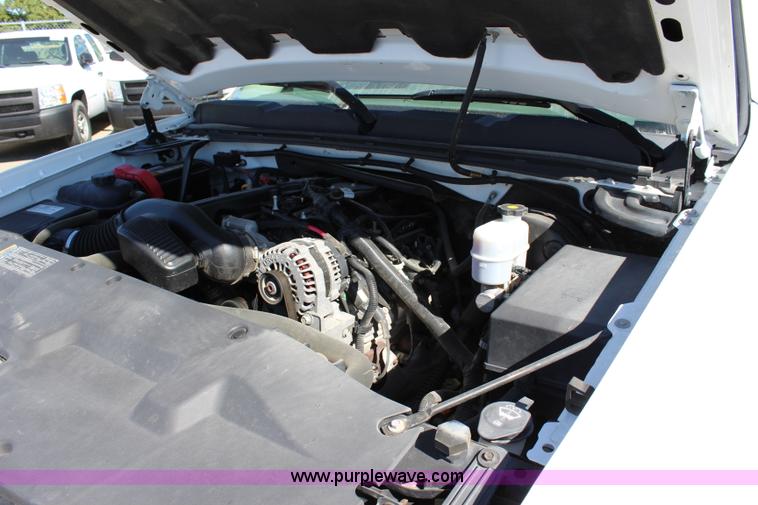 image for item L2320 2008 Chevrolet Silverado 1500 Ext. Cab pickup truck