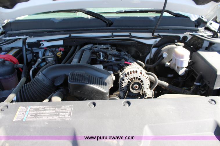 image for item L2320 2008 Chevrolet Silverado 1500 Ext. Cab pickup truck