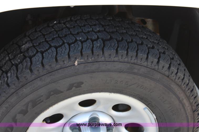 image for item L2320 2008 Chevrolet Silverado 1500 Ext. Cab pickup truck