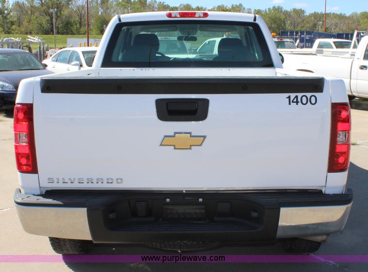 image for item L2321 2008 Chevrolet Silverado 1500 Ext. Cab pickup truck