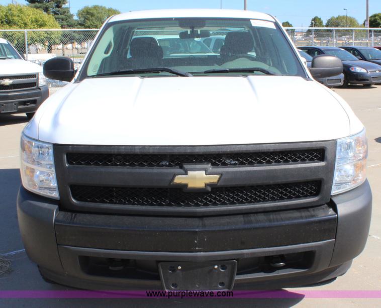 image for item L2321 2008 Chevrolet Silverado 1500 Ext. Cab pickup truck
