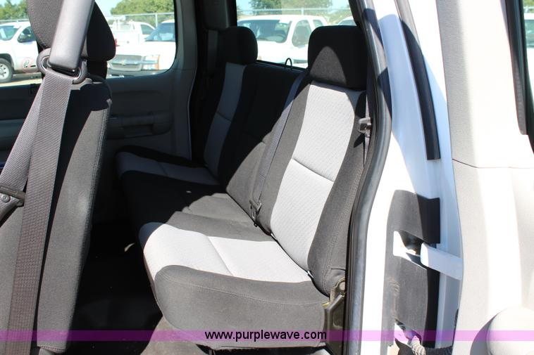 image for item L2321 2008 Chevrolet Silverado 1500 Ext. Cab pickup truck