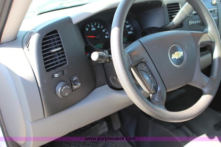 image for item L2321 2008 Chevrolet Silverado 1500 Ext. Cab pickup truck