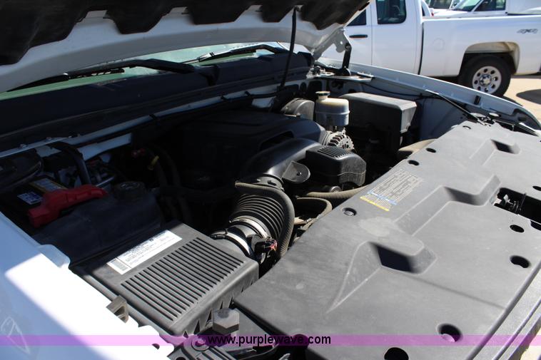 image for item L2321 2008 Chevrolet Silverado 1500 Ext. Cab pickup truck