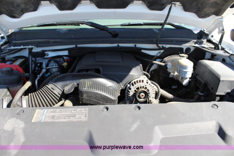 image for item L2321 2008 Chevrolet Silverado 1500 Ext. Cab pickup truck