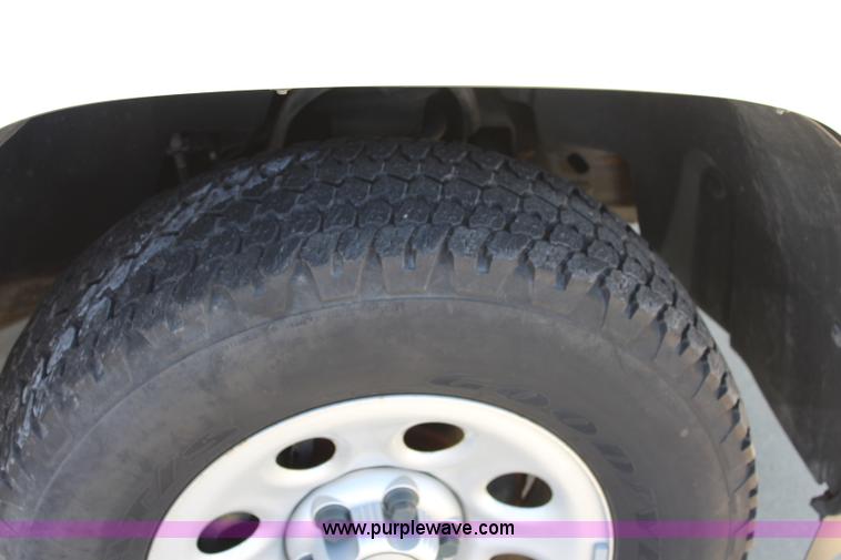 image for item L2321 2008 Chevrolet Silverado 1500 Ext. Cab pickup truck