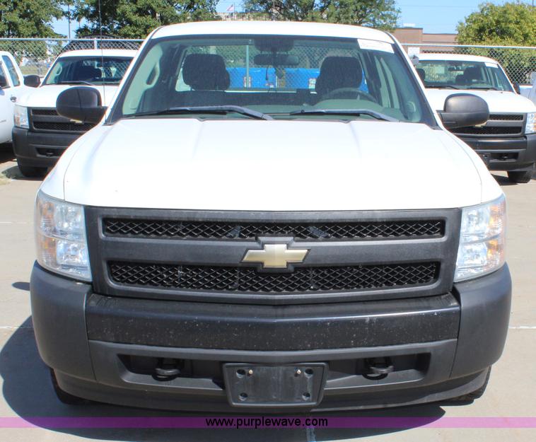 image for item L2322 2008 Chevrolet Silverado 1500 Ext. Cab pickup truck