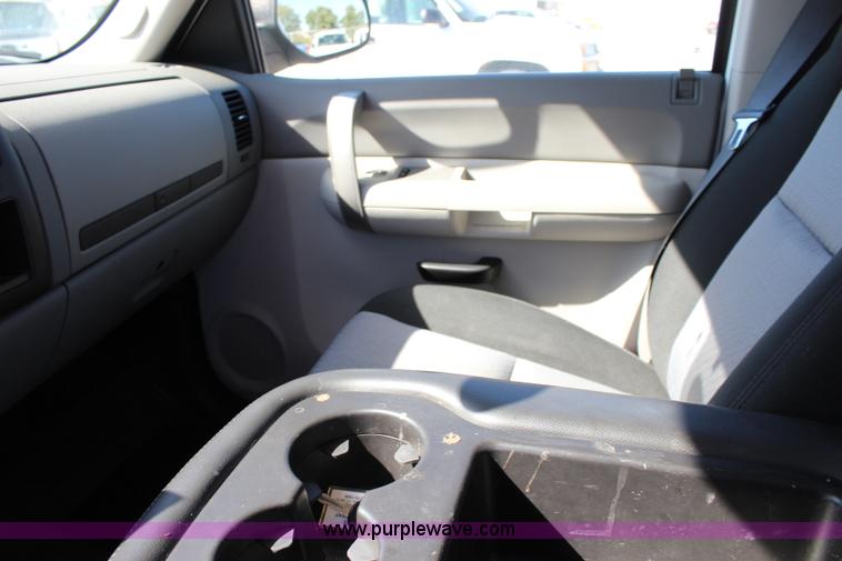 image for item L2322 2008 Chevrolet Silverado 1500 Ext. Cab pickup truck