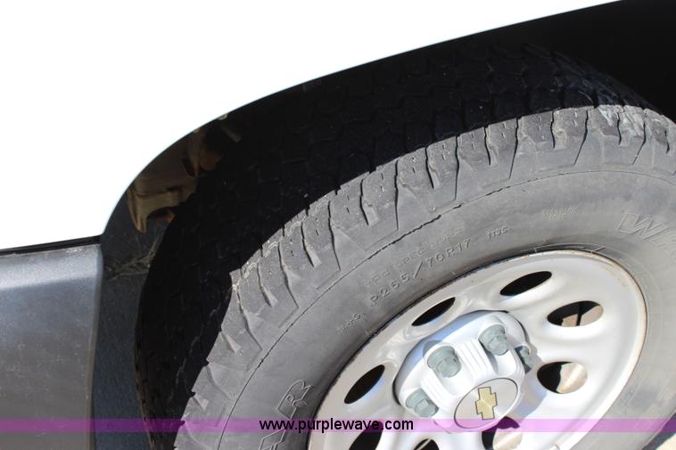 image for item L2322 2008 Chevrolet Silverado 1500 Ext. Cab pickup truck