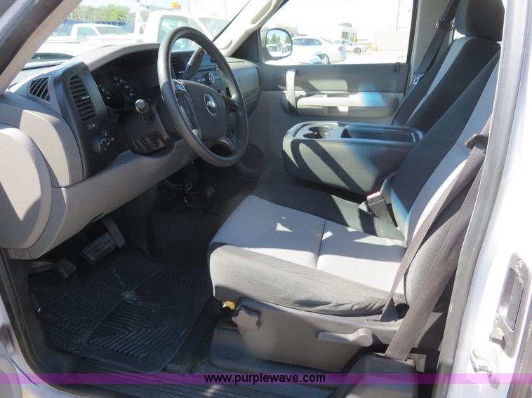 image for item L2323 2008 Chevrolet Silverado 1500 Ext. Cab pickup truck