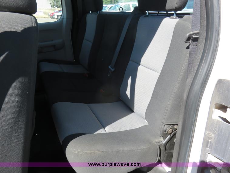 image for item L2323 2008 Chevrolet Silverado 1500 Ext. Cab pickup truck
