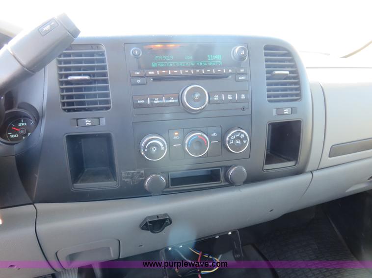 image for item L2323 2008 Chevrolet Silverado 1500 Ext. Cab pickup truck