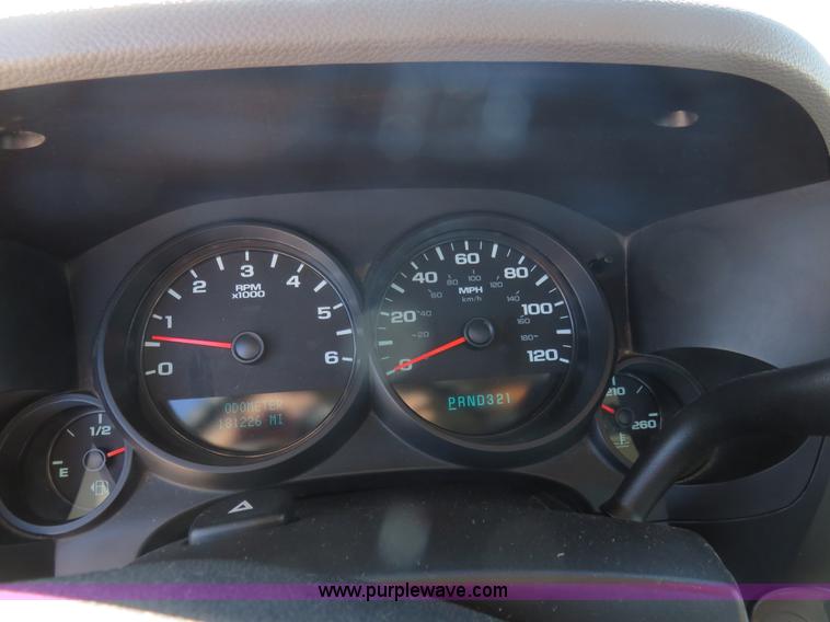 image for item L2323 2008 Chevrolet Silverado 1500 Ext. Cab pickup truck