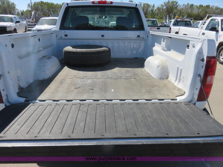 image for item L2323 2008 Chevrolet Silverado 1500 Ext. Cab pickup truck