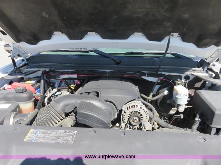 image for item L2323 2008 Chevrolet Silverado 1500 Ext. Cab pickup truck