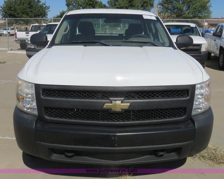 image for item L2324 2008 Chevrolet Silverado 1500 Ext. Cab pickup truck