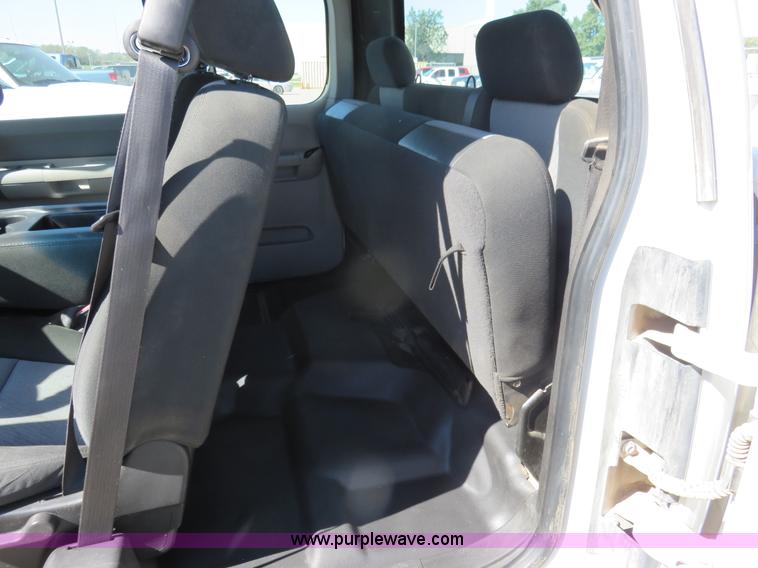 image for item L2324 2008 Chevrolet Silverado 1500 Ext. Cab pickup truck