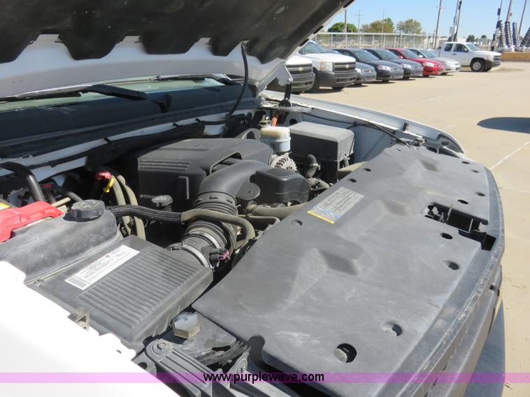 image for item L2324 2008 Chevrolet Silverado 1500 Ext. Cab pickup truck