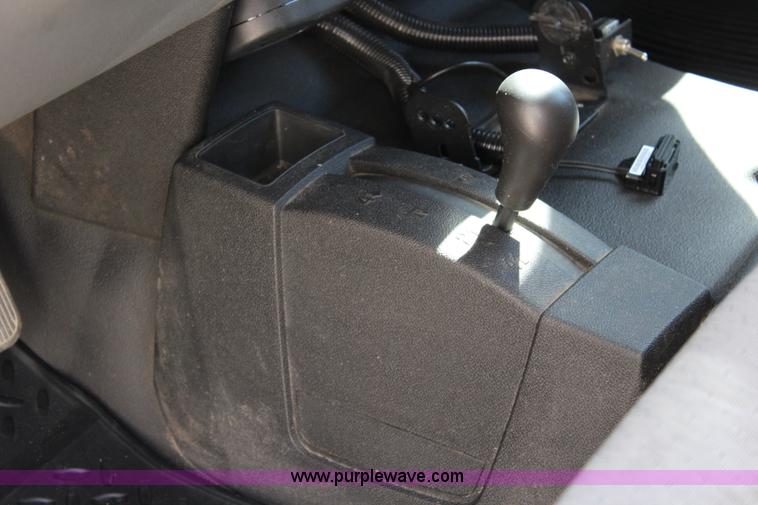 image for item L2326 2007 Chevrolet Silverado 2500HD Ext. Cab pickup truck