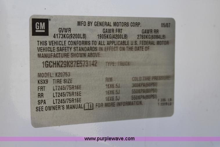 image for item L2326 2007 Chevrolet Silverado 2500HD Ext. Cab pickup truck