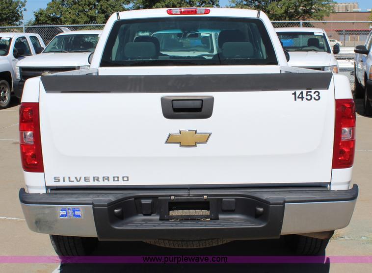 image for item L2334 2008 Chevrolet Silverado 1500 Ext. Cab pickup truck