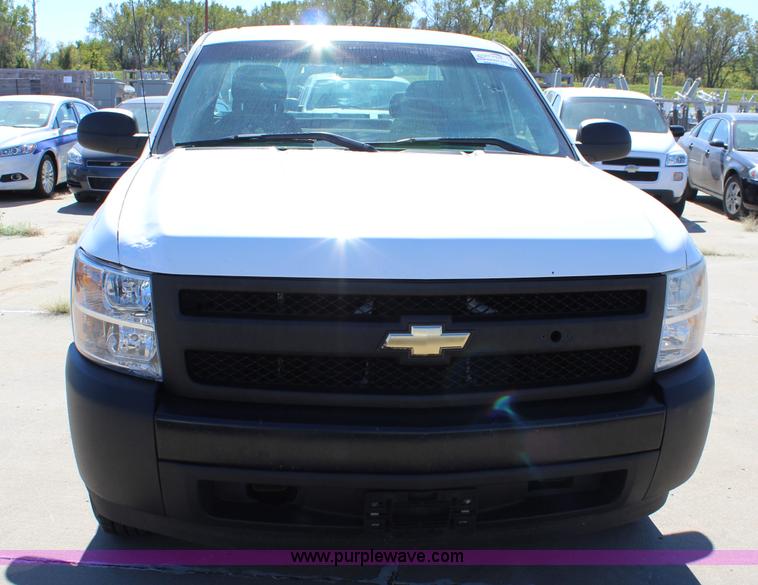 image for item L2334 2008 Chevrolet Silverado 1500 Ext. Cab pickup truck