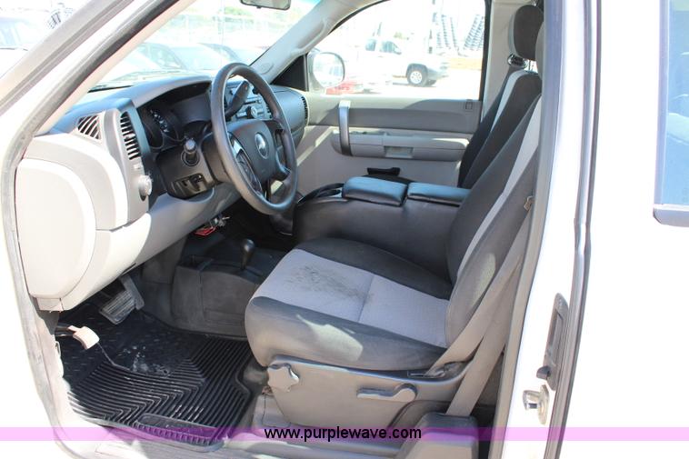 image for item L2334 2008 Chevrolet Silverado 1500 Ext. Cab pickup truck