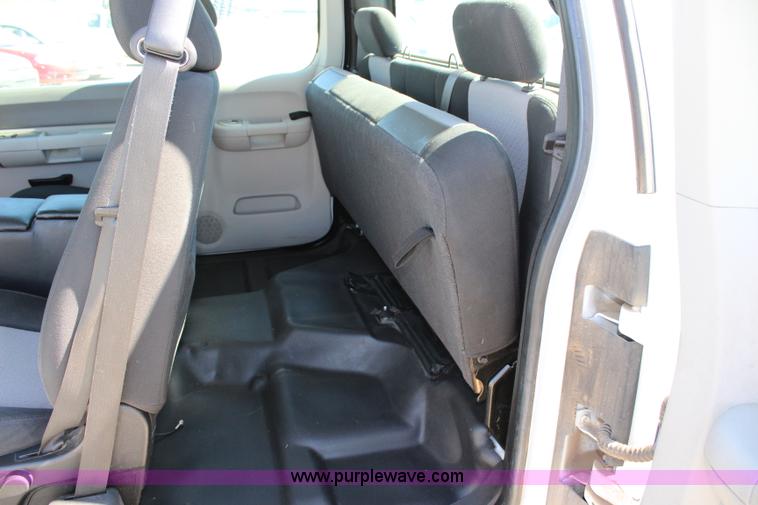 image for item L2334 2008 Chevrolet Silverado 1500 Ext. Cab pickup truck