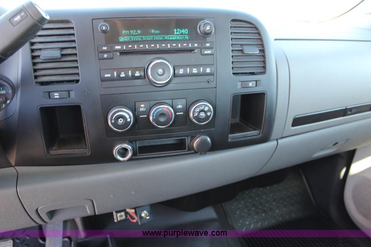 image for item L2334 2008 Chevrolet Silverado 1500 Ext. Cab pickup truck