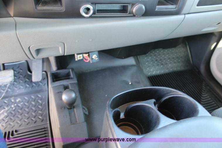 image for item L2334 2008 Chevrolet Silverado 1500 Ext. Cab pickup truck