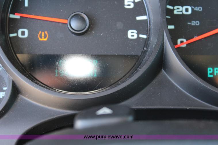 image for item L2334 2008 Chevrolet Silverado 1500 Ext. Cab pickup truck