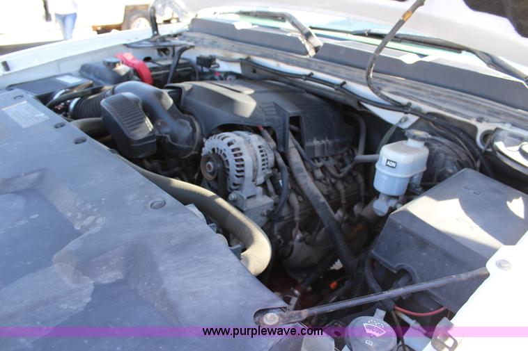 image for item L2334 2008 Chevrolet Silverado 1500 Ext. Cab pickup truck