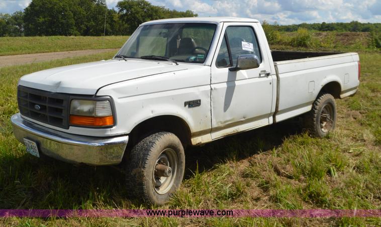 image for item L4076 1996 Ford F250 HD XL pickup truck