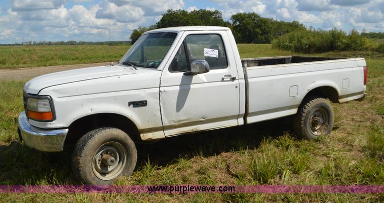 image for item L4076 1996 Ford F250 HD XL pickup truck