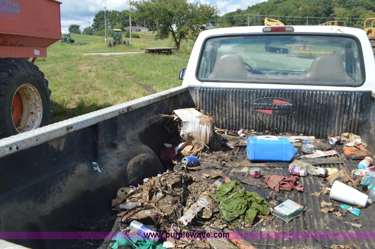 image for item L4076 1996 Ford F250 HD XL pickup truck