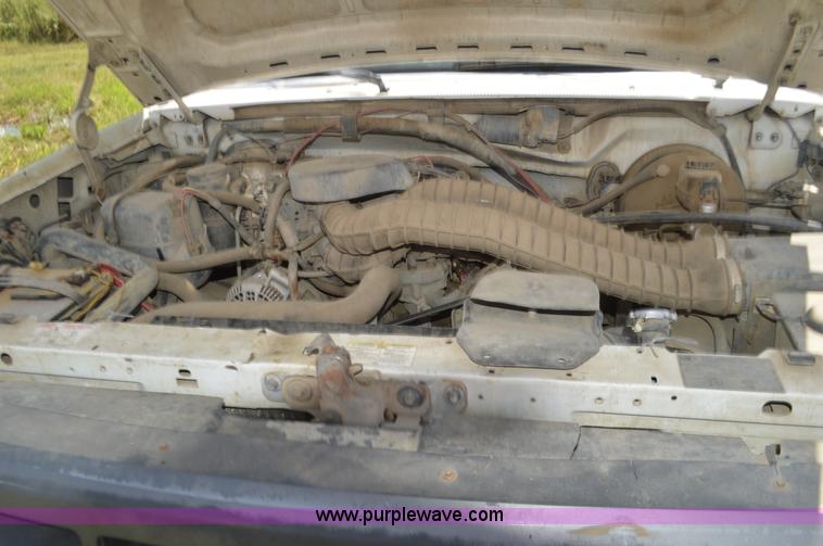 image for item L4076 1996 Ford F250 HD XL pickup truck