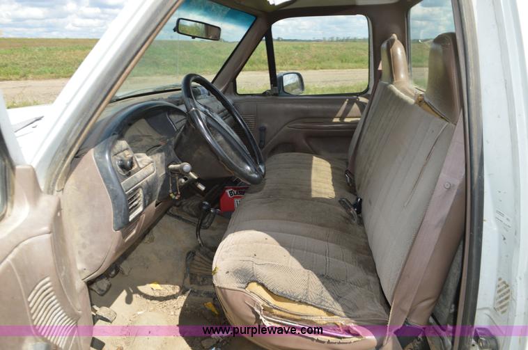 image for item L4076 1996 Ford F250 HD XL pickup truck