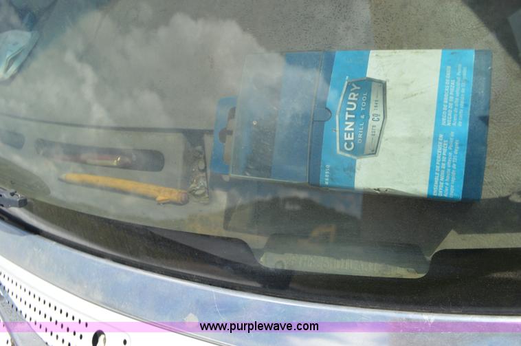 image for item L4076 1996 Ford F250 HD XL pickup truck