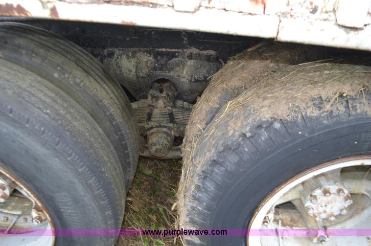 image for item L4089 1967 International semi truck